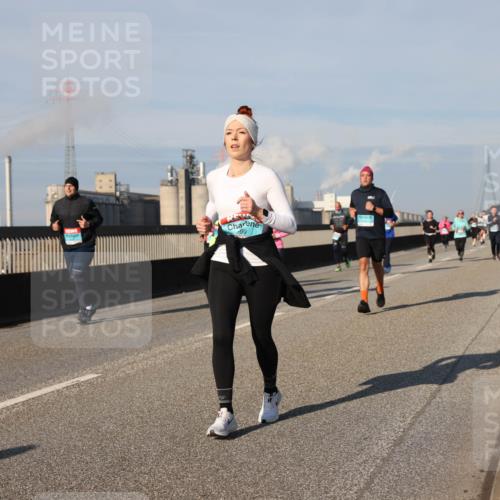 03.10.2025 - Köhlbrandbrückenlauf Lena Gebhardt http://msf.ph/oto/9137016 03.10.2025 09:54:50 Position 2 69 meine-sportfotos.de