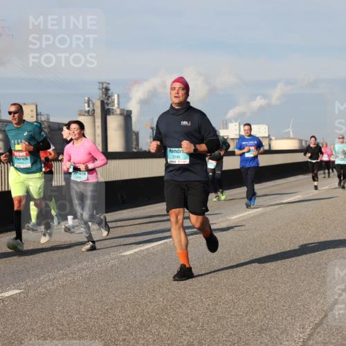 03.10.2025 - Köhlbrandbrückenlauf Lena Gebhardt http://msf.ph/oto/9137052 03.10.2025 09:54:52 Position 2 3549, 3146 meine-sportfotos.de