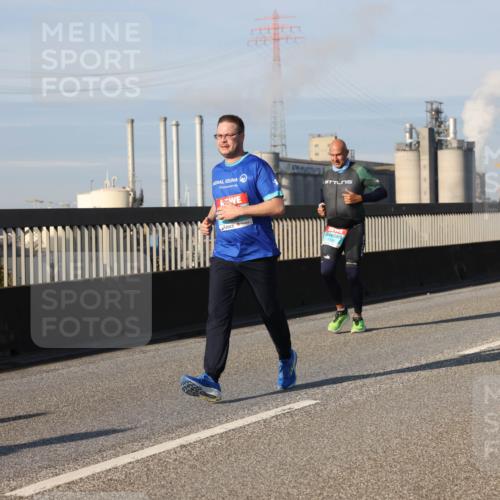 03.10.2025 - Köhlbrandbrückenlauf Lena Gebhardt http://msf.ph/oto/9137098 03.10.2025 09:54:56 Position 2  meine-sportfotos.de