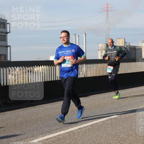 03.10.2025 - Köhlbrandbrückenlauf Lena Gebhardt http://msf.ph/oto/9137108 03.10.2025 09:54:56 Position 2 1865 meine-sportfotos.de
