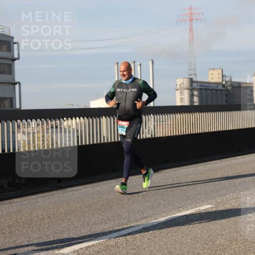 03.10.2025 - Köhlbrandbrückenlauf Lena Gebhardt http://msf.ph/oto/9137117 03.10.2025 09:54:57 Position 2 212 meine-sportfotos.de