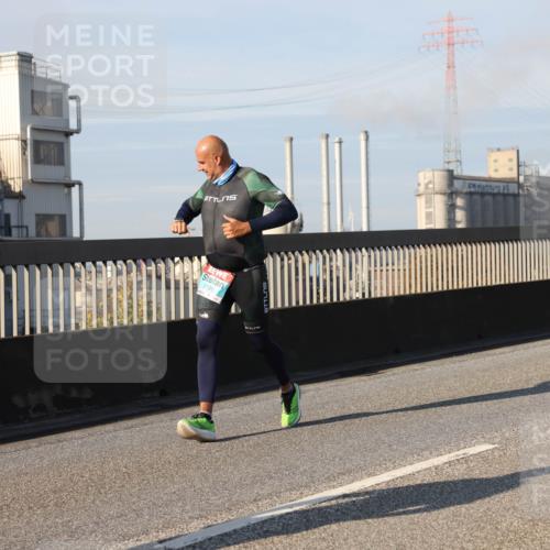03.10.2025 - Köhlbrandbrückenlauf Lena Gebhardt http://msf.ph/oto/9137121 03.10.2025 09:54:57 Position 2 2126 meine-sportfotos.de