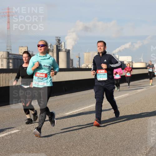 03.10.2025 - Köhlbrandbrückenlauf Lena Gebhardt http://msf.ph/oto/9137146 03.10.2025 09:54:59 Position 2 1514, 1611 meine-sportfotos.de