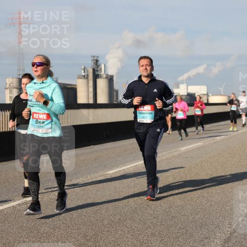 03.10.2025 - Köhlbrandbrückenlauf Lena Gebhardt http://msf.ph/oto/9137150 03.10.2025 09:54:59 Position 2 1514, 1611 meine-sportfotos.de