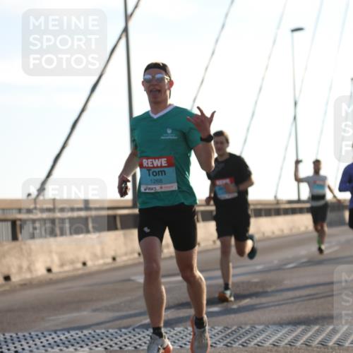 03.10.2025 - Köhlbrandbrückenlauf Yannick Fuchs http://msf.ph/oto/9137178 03.10.2025 08:21:07 Position 2  meine-sportfotos.de