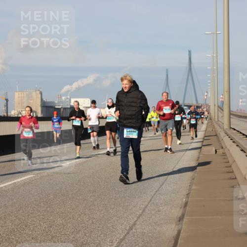03.10.2025 - Köhlbrandbrückenlauf Lena Gebhardt http://msf.ph/oto/9137186 03.10.2025 09:55:02 Position 2  meine-sportfotos.de