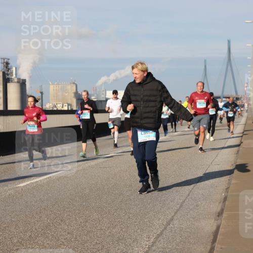 03.10.2025 - Köhlbrandbrückenlauf Lena Gebhardt http://msf.ph/oto/9137187 03.10.2025 09:55:03 Position 2 1372 meine-sportfotos.de
