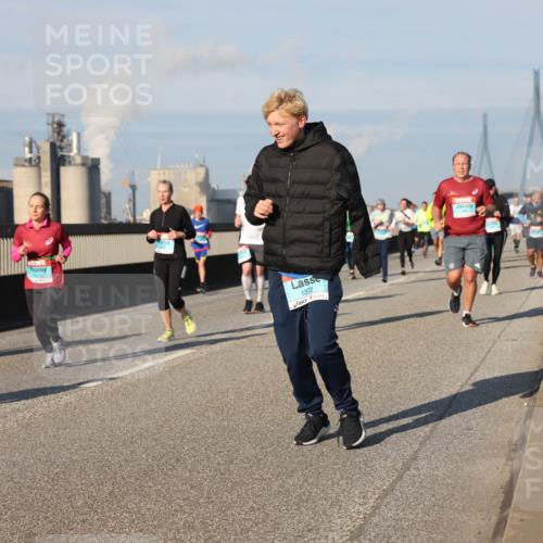 03.10.2025 - Köhlbrandbrückenlauf Lena Gebhardt http://msf.ph/oto/9137199 03.10.2025 09:55:04 Position 2 1372 meine-sportfotos.de