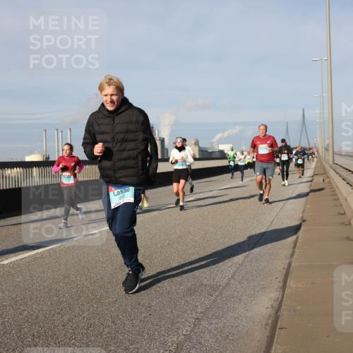 03.10.2025 - Köhlbrandbrückenlauf Lena Gebhardt http://msf.ph/oto/9137227 03.10.2025 09:55:06 Position 2 1372 meine-sportfotos.de