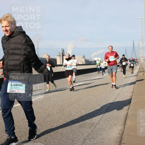 03.10.2025 - Köhlbrandbrückenlauf Lena Gebhardt http://msf.ph/oto/9137229 03.10.2025 09:55:06 Position 2 1372 meine-sportfotos.de