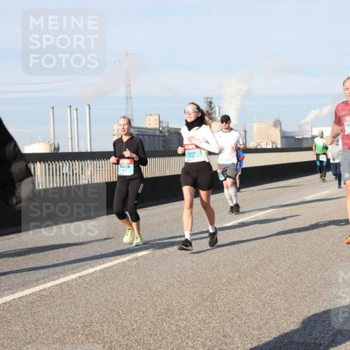 03.10.2025 - Köhlbrandbrückenlauf Lena Gebhardt http://msf.ph/oto/9137237 03.10.2025 09:55:07 Position 2 1515, 3723 meine-sportfotos.de