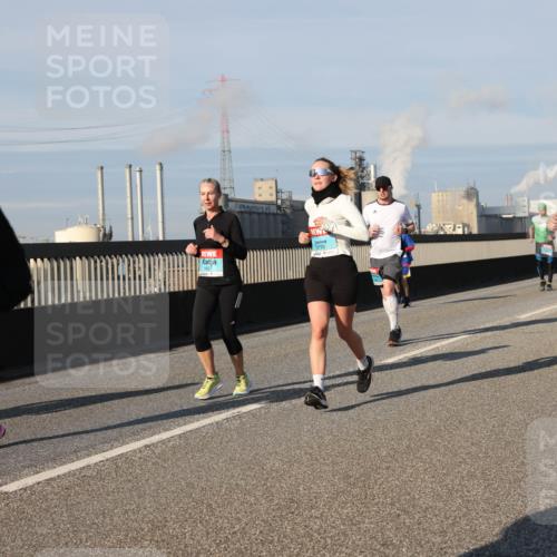 03.10.2025 - Köhlbrandbrückenlauf Lena Gebhardt http://msf.ph/oto/9137241 03.10.2025 09:55:07 Position 2 1515, 1627 meine-sportfotos.de