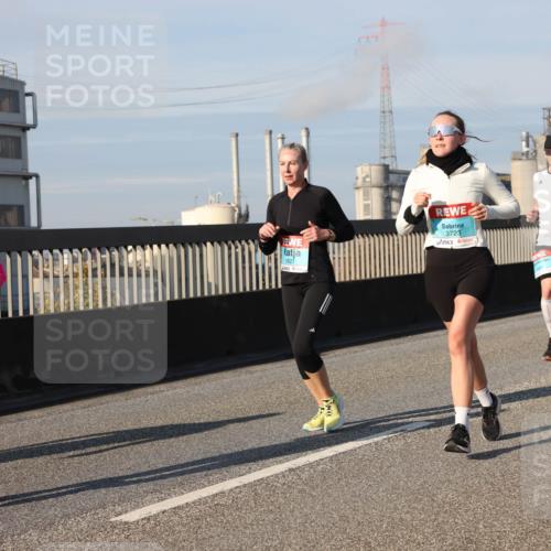03.10.2025 - Köhlbrandbrückenlauf Lena Gebhardt http://msf.ph/oto/9137245 03.10.2025 09:55:07 Position 2 1515, 1627, 3723 meine-sportfotos.de
