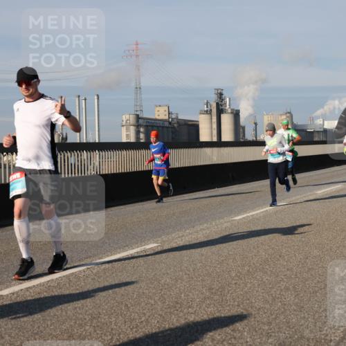 03.10.2025 - Köhlbrandbrückenlauf Lena Gebhardt http://msf.ph/oto/9137278 03.10.2025 09:55:09 Position 2  meine-sportfotos.de