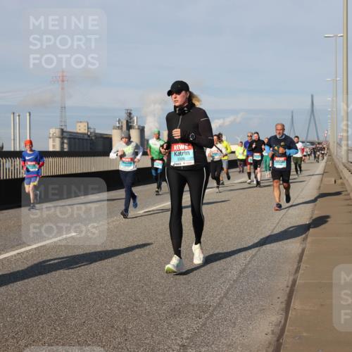 03.10.2025 - Köhlbrandbrückenlauf Lena Gebhardt http://msf.ph/oto/9137296 03.10.2025 09:55:10 Position 2 3326, 4 meine-sportfotos.de