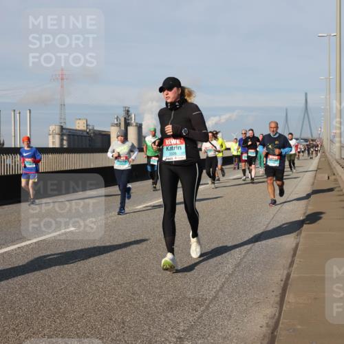 03.10.2025 - Köhlbrandbrückenlauf Lena Gebhardt http://msf.ph/oto/9137300 03.10.2025 09:55:10 Position 2 3326 meine-sportfotos.de