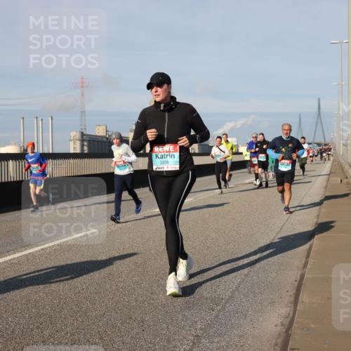03.10.2025 - Köhlbrandbrückenlauf Lena Gebhardt http://msf.ph/oto/9137305 03.10.2025 09:55:10 Position 2 3326 meine-sportfotos.de