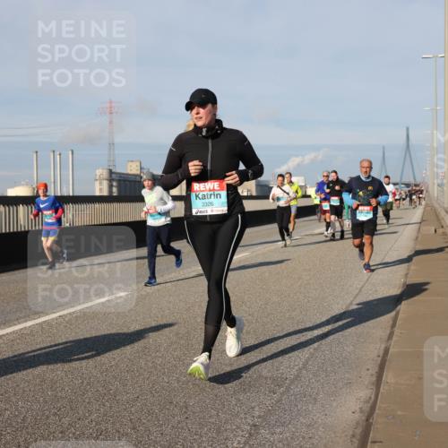 03.10.2025 - Köhlbrandbrückenlauf Lena Gebhardt http://msf.ph/oto/9137308 03.10.2025 09:55:11 Position 2 3326 meine-sportfotos.de