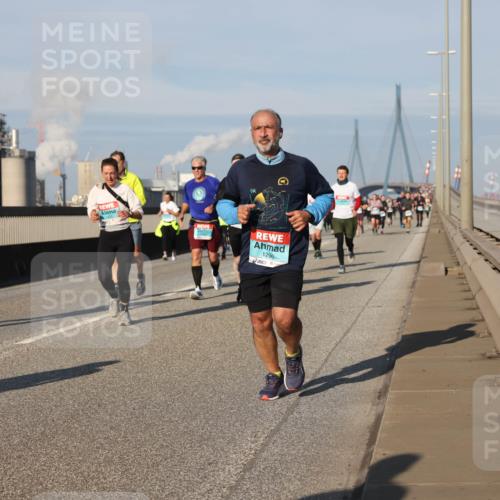 03.10.2025 - Köhlbrandbrückenlauf Lena Gebhardt http://msf.ph/oto/9137321 03.10.2025 09:55:11 Position 2 1296 meine-sportfotos.de