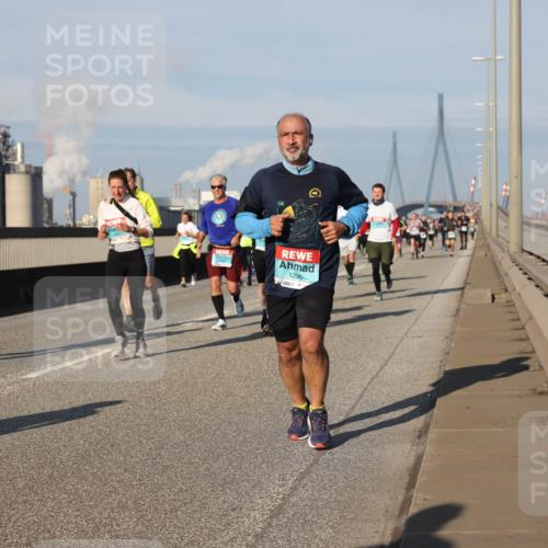 03.10.2025 - Köhlbrandbrückenlauf Lena Gebhardt http://msf.ph/oto/9137323 03.10.2025 09:55:12 Position 2 1296 meine-sportfotos.de