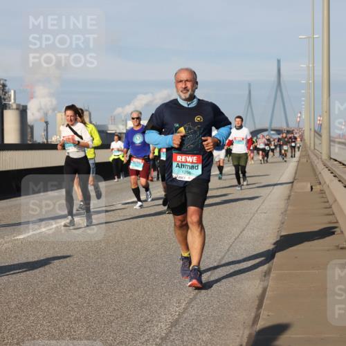 03.10.2025 - Köhlbrandbrückenlauf Lena Gebhardt http://msf.ph/oto/9137326 03.10.2025 09:55:12 Position 2 15, 1296 meine-sportfotos.de