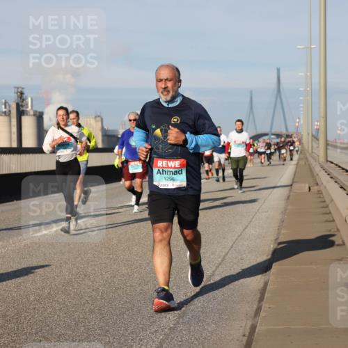 03.10.2025 - Köhlbrandbrückenlauf Lena Gebhardt http://msf.ph/oto/9137328 03.10.2025 09:55:12 Position 2 1296 meine-sportfotos.de