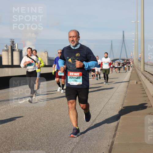 03.10.2025 - Köhlbrandbrückenlauf Lena Gebhardt http://msf.ph/oto/9137331 03.10.2025 09:55:12 Position 2 1296 meine-sportfotos.de