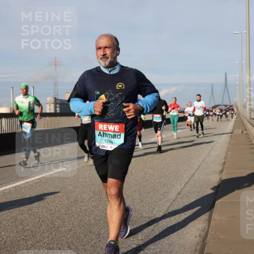 03.10.2025 - Köhlbrandbrückenlauf Lena Gebhardt http://msf.ph/oto/9137350 03.10.2025 09:55:13 Position 2 1296 meine-sportfotos.de