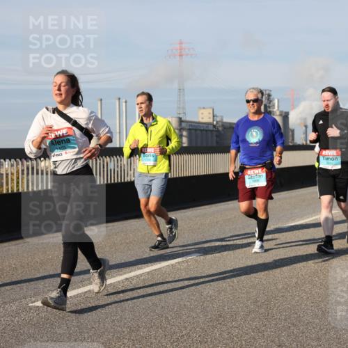 03.10.2025 - Köhlbrandbrückenlauf Lena Gebhardt http://msf.ph/oto/9137372 03.10.2025 09:55:14 Position 2 3461, 1455, 3406 meine-sportfotos.de