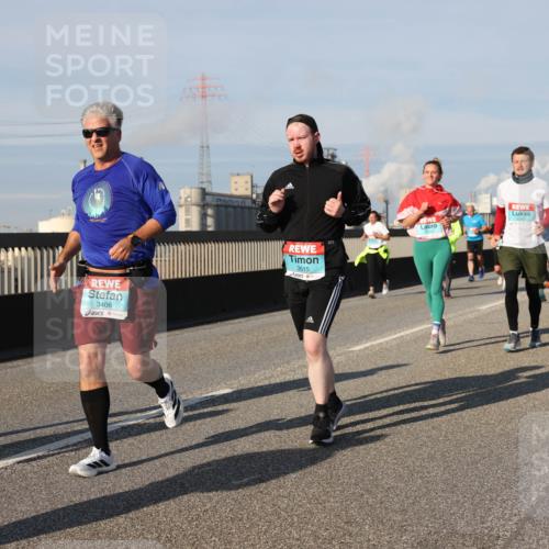 03.10.2025 - Köhlbrandbrückenlauf Lena Gebhardt http://msf.ph/oto/9137391 03.10.2025 09:55:15 Position 2 1768, 3406, 3515 meine-sportfotos.de
