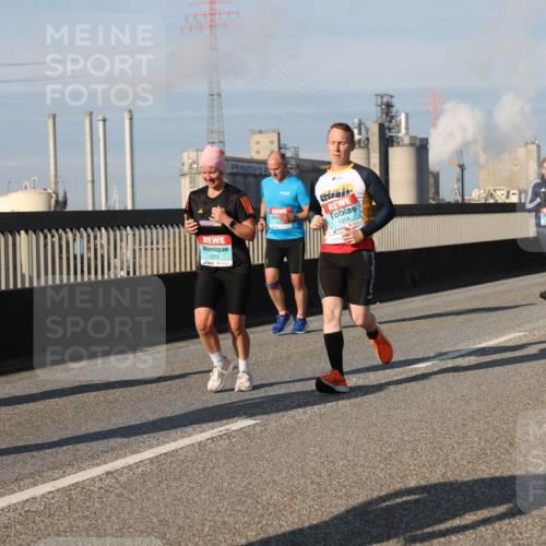 03.10.2025 - Köhlbrandbrückenlauf Lena Gebhardt http://msf.ph/oto/9137474 03.10.2025 09:55:20 Position 2 1272, 1314 meine-sportfotos.de