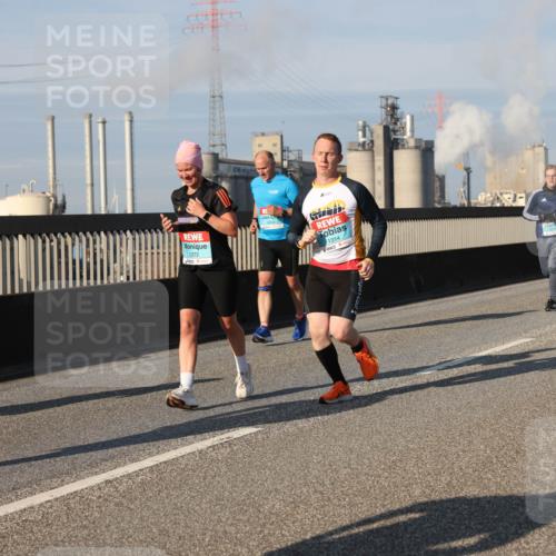 03.10.2025 - Köhlbrandbrückenlauf Lena Gebhardt http://msf.ph/oto/9137480 03.10.2025 09:55:20 Position 2 1272, 1314 meine-sportfotos.de