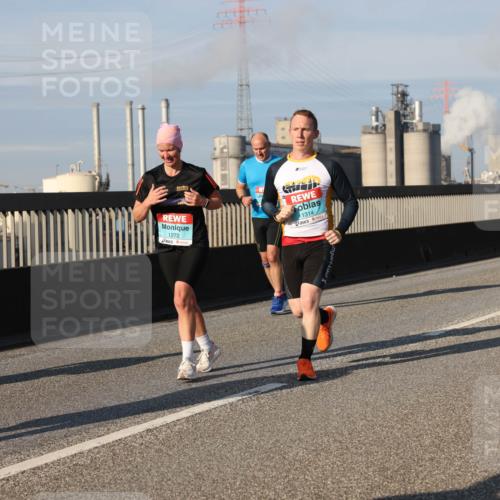 03.10.2025 - Köhlbrandbrückenlauf Lena Gebhardt http://msf.ph/oto/9137484 03.10.2025 09:55:20 Position 2 1272, 1314 meine-sportfotos.de