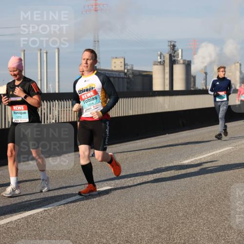 03.10.2025 - Köhlbrandbrückenlauf Lena Gebhardt http://msf.ph/oto/9137490 03.10.2025 09:55:21 Position 2 1272, 1314 meine-sportfotos.de