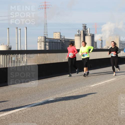 03.10.2025 - Köhlbrandbrückenlauf Lena Gebhardt http://msf.ph/oto/9137566 03.10.2025 09:55:24 Position 2 414011 meine-sportfotos.de