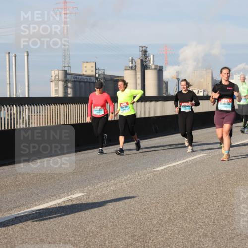 03.10.2025 - Köhlbrandbrückenlauf Lena Gebhardt http://msf.ph/oto/9137568 03.10.2025 09:55:24 Position 2 1169, 2054 meine-sportfotos.de