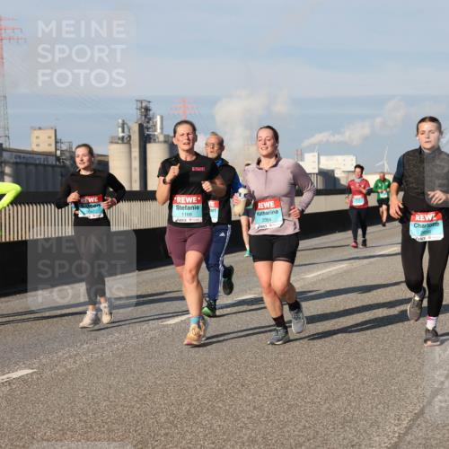03.10.2025 - Köhlbrandbrückenlauf Lena Gebhardt http://msf.ph/oto/9137586 03.10.2025 09:55:26 Position 2 3060, 3062, 4, 1169, 2054, 2686 meine-sportfotos.de