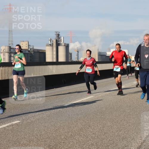 03.10.2025 - Köhlbrandbrückenlauf Lena Gebhardt http://msf.ph/oto/9137646 03.10.2025 09:55:29 Position 2 1843 meine-sportfotos.de
