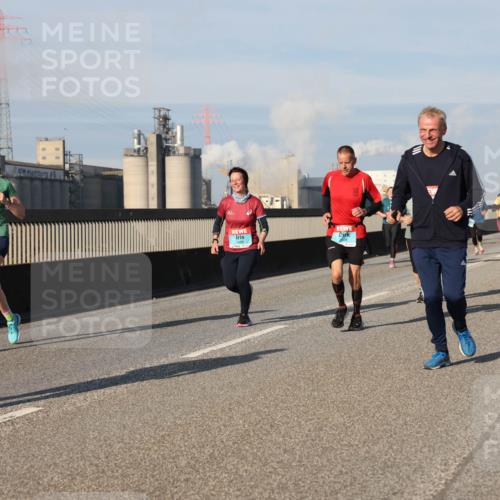 03.10.2025 - Köhlbrandbrückenlauf Lena Gebhardt http://msf.ph/oto/9137650 03.10.2025 09:55:30 Position 2 1604 meine-sportfotos.de
