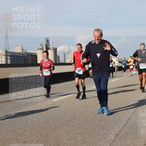 03.10.2025 - Köhlbrandbrückenlauf Lena Gebhardt http://msf.ph/oto/9137657 03.10.2025 09:55:30 Position 2 1604 meine-sportfotos.de