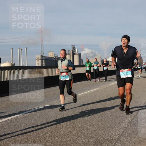03.10.2025 - Köhlbrandbrückenlauf Lena Gebhardt http://msf.ph/oto/9137698 03.10.2025 09:55:33 Position 2 3028, 2687, 3750 meine-sportfotos.de