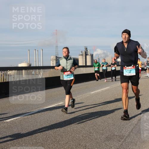 03.10.2025 - Köhlbrandbrückenlauf Lena Gebhardt http://msf.ph/oto/9137701 03.10.2025 09:55:33 Position 2 3750 meine-sportfotos.de