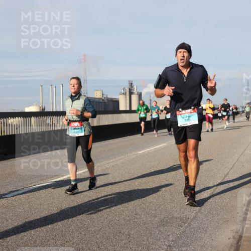 03.10.2025 - Köhlbrandbrückenlauf Lena Gebhardt http://msf.ph/oto/9137704 03.10.2025 09:55:33 Position 2 2687, 3750 meine-sportfotos.de