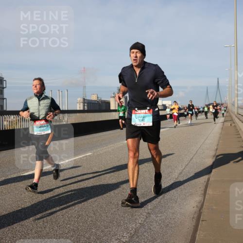03.10.2025 - Köhlbrandbrückenlauf Lena Gebhardt http://msf.ph/oto/9137711 03.10.2025 09:55:34 Position 2 2, 2687, 3750 meine-sportfotos.de