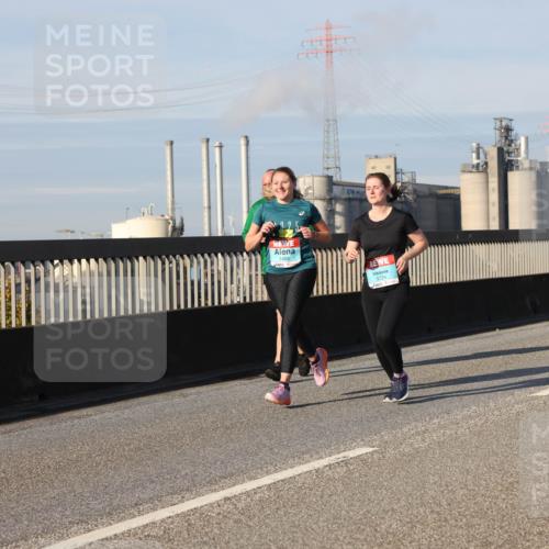 03.10.2025 - Köhlbrandbrückenlauf Lena Gebhardt http://msf.ph/oto/9137744 03.10.2025 09:55:36 Position 2  meine-sportfotos.de