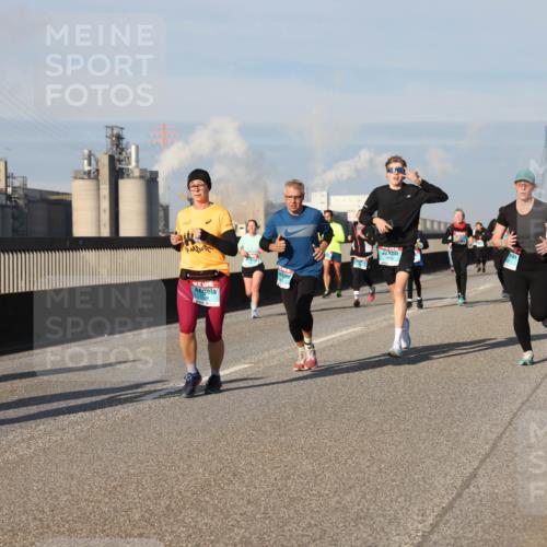 03.10.2025 - Köhlbrandbrückenlauf Lena Gebhardt http://msf.ph/oto/9137748 03.10.2025 09:55:37 Position 2  meine-sportfotos.de
