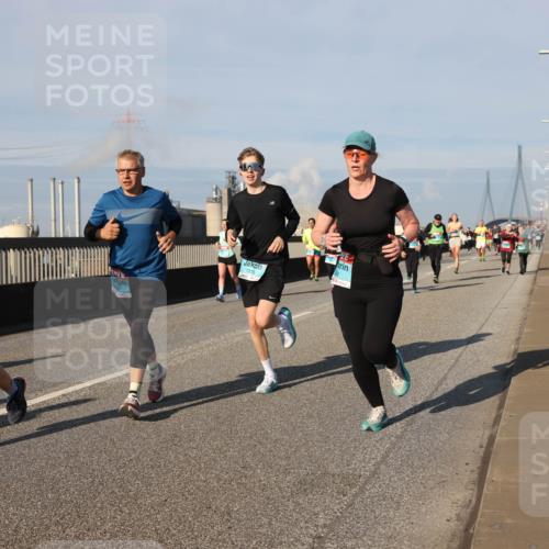 03.10.2025 - Köhlbrandbrückenlauf Lena Gebhardt http://msf.ph/oto/9137789 03.10.2025 09:55:39 Position 2 1598, 1933 meine-sportfotos.de