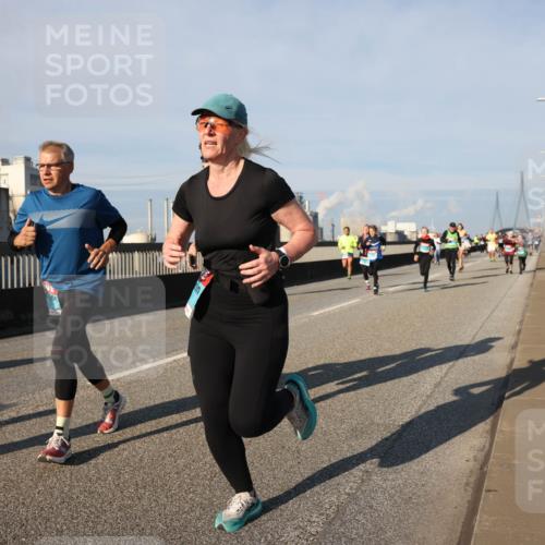 03.10.2025 - Köhlbrandbrückenlauf Lena Gebhardt http://msf.ph/oto/9137799 03.10.2025 09:55:40 Position 2  meine-sportfotos.de