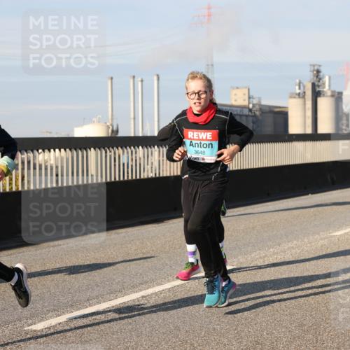 03.10.2025 - Köhlbrandbrückenlauf Lena Gebhardt http://msf.ph/oto/9137851 03.10.2025 09:55:43 Position 2 3075, 3648 meine-sportfotos.de