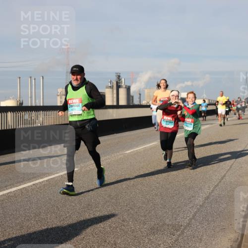 03.10.2025 - Köhlbrandbrückenlauf Lena Gebhardt http://msf.ph/oto/9137878 03.10.2025 09:55:45 Position 2 1674, 99 meine-sportfotos.de
